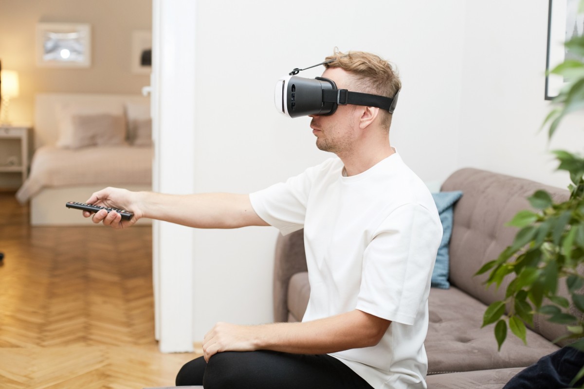 VR技術から生まれた新サービスとは